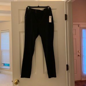 NWT Women’s skinny jeans